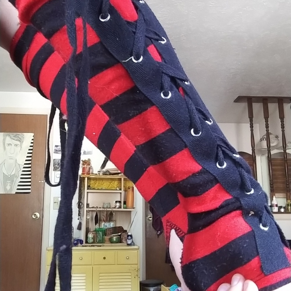 Hot Topic Arm Warmers